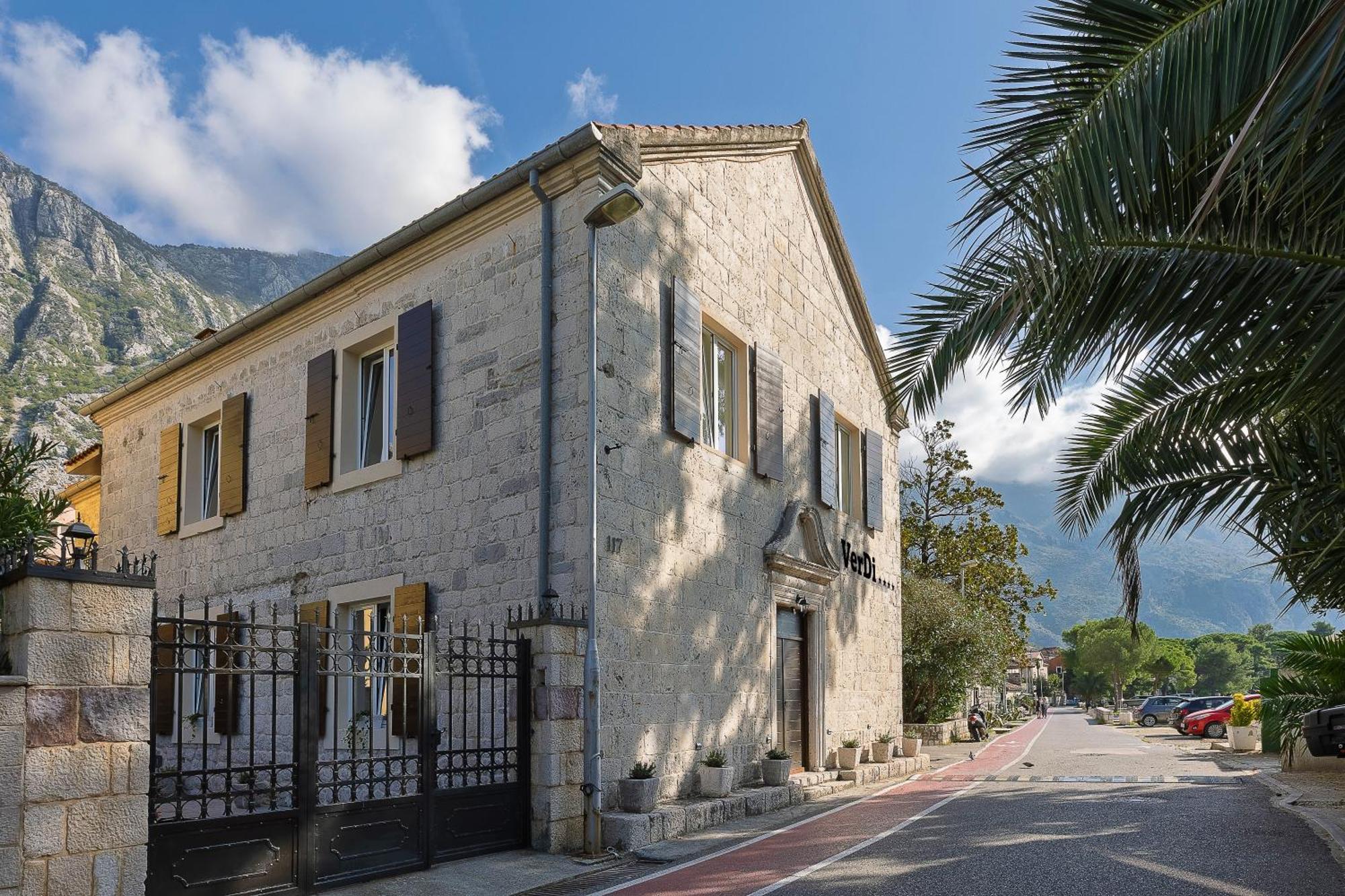 Verdi Kotor Exteriér fotografie