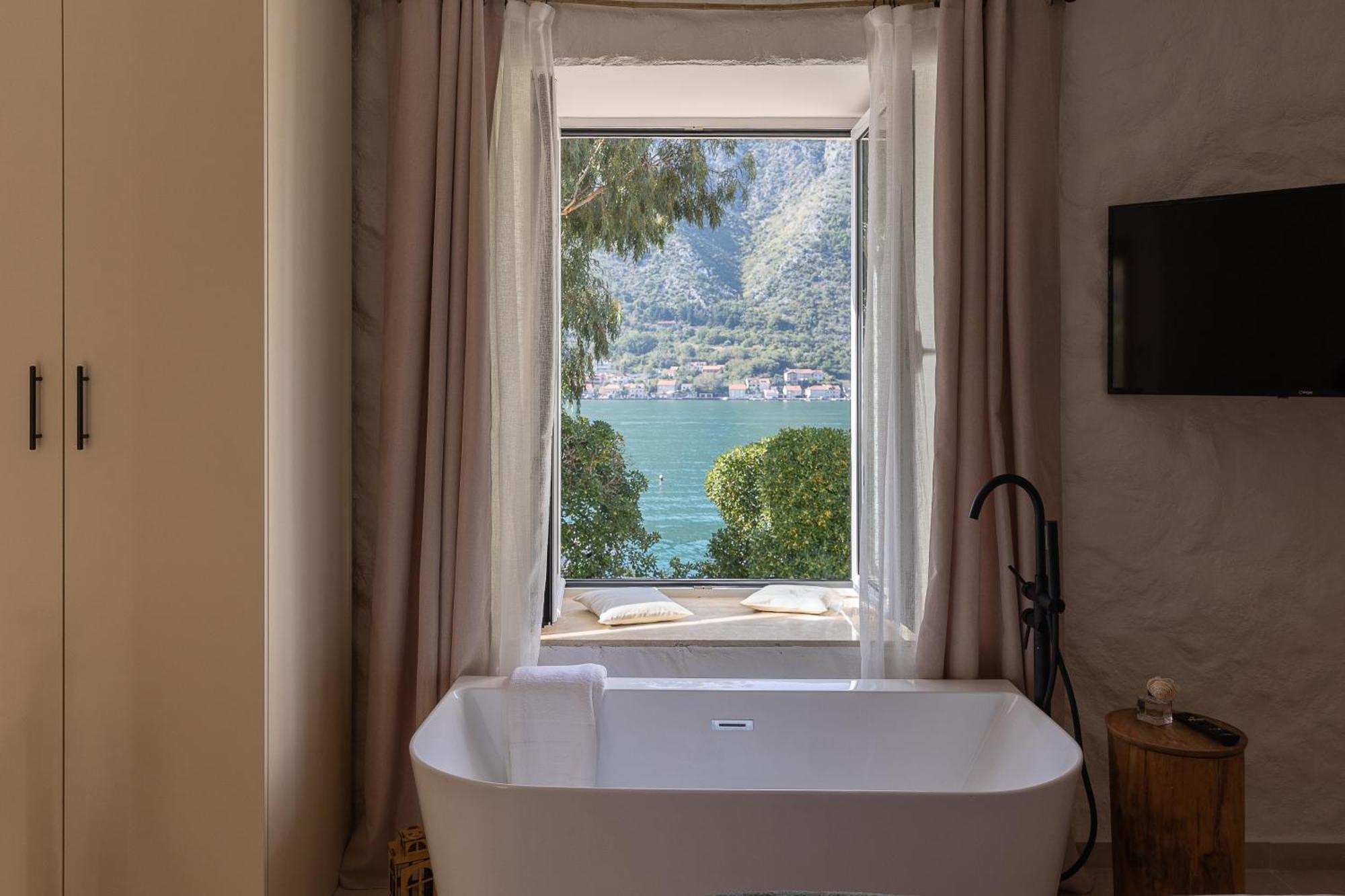 Verdi Kotor Exteriér fotografie