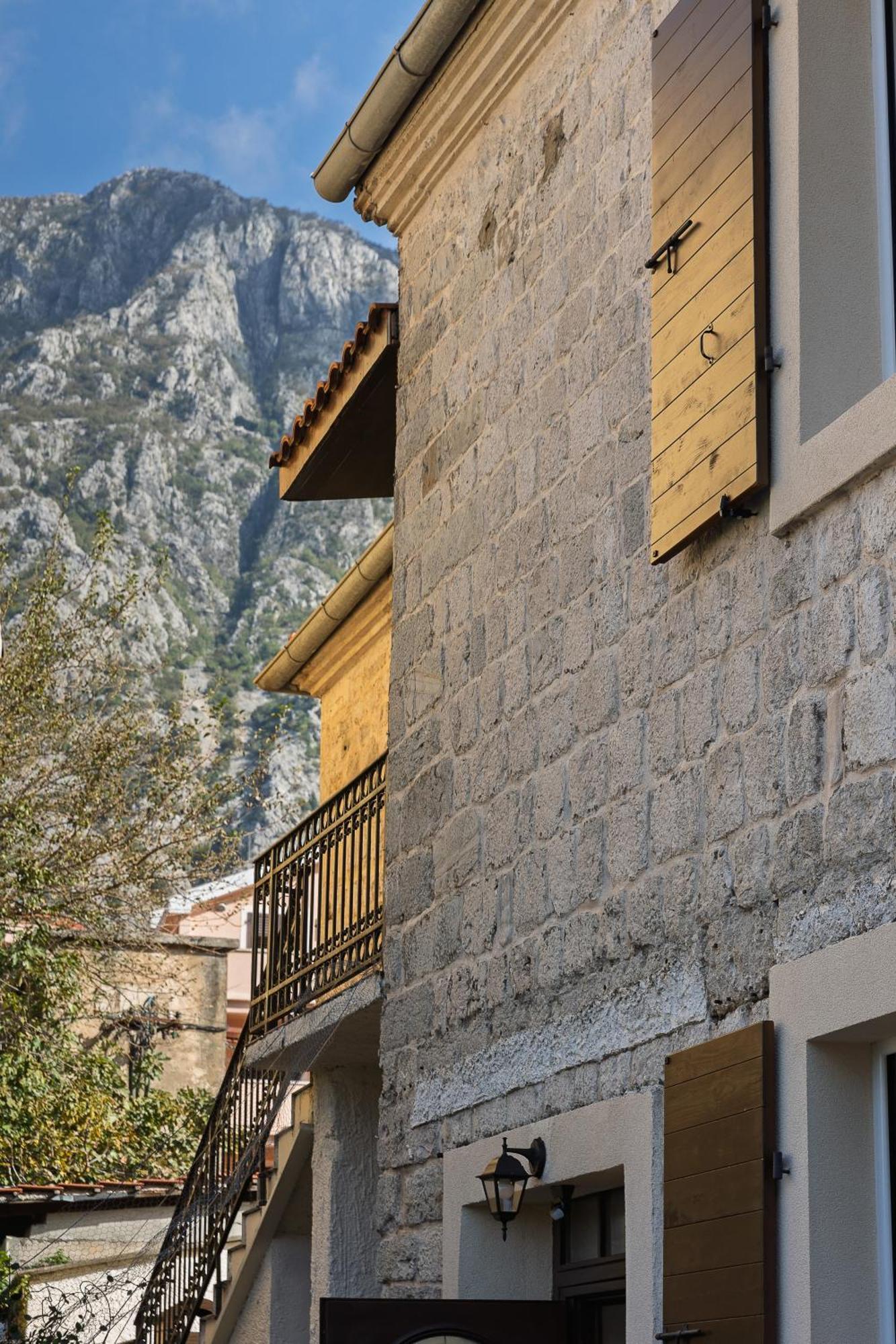 Verdi Kotor Exteriér fotografie