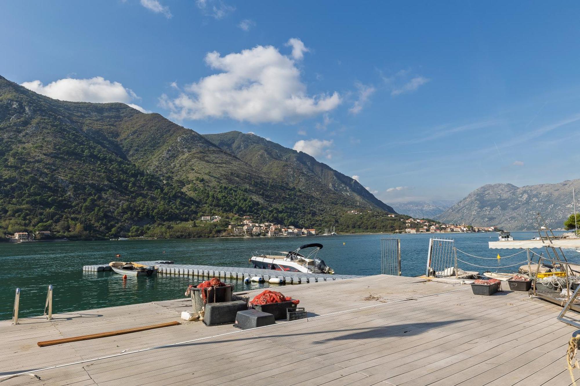 Verdi Kotor Exteriér fotografie